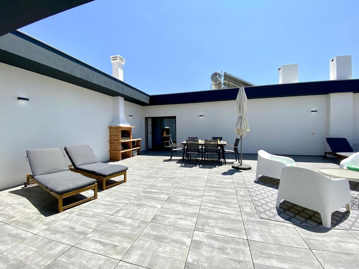 Grand Balcony With Pool By Homing