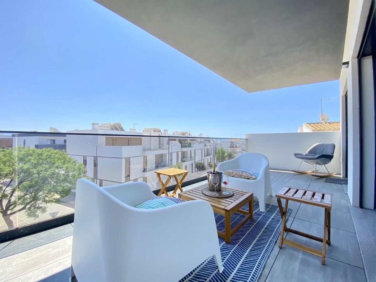 Apartment Grand Balcony With Pool By Homing Tavira
